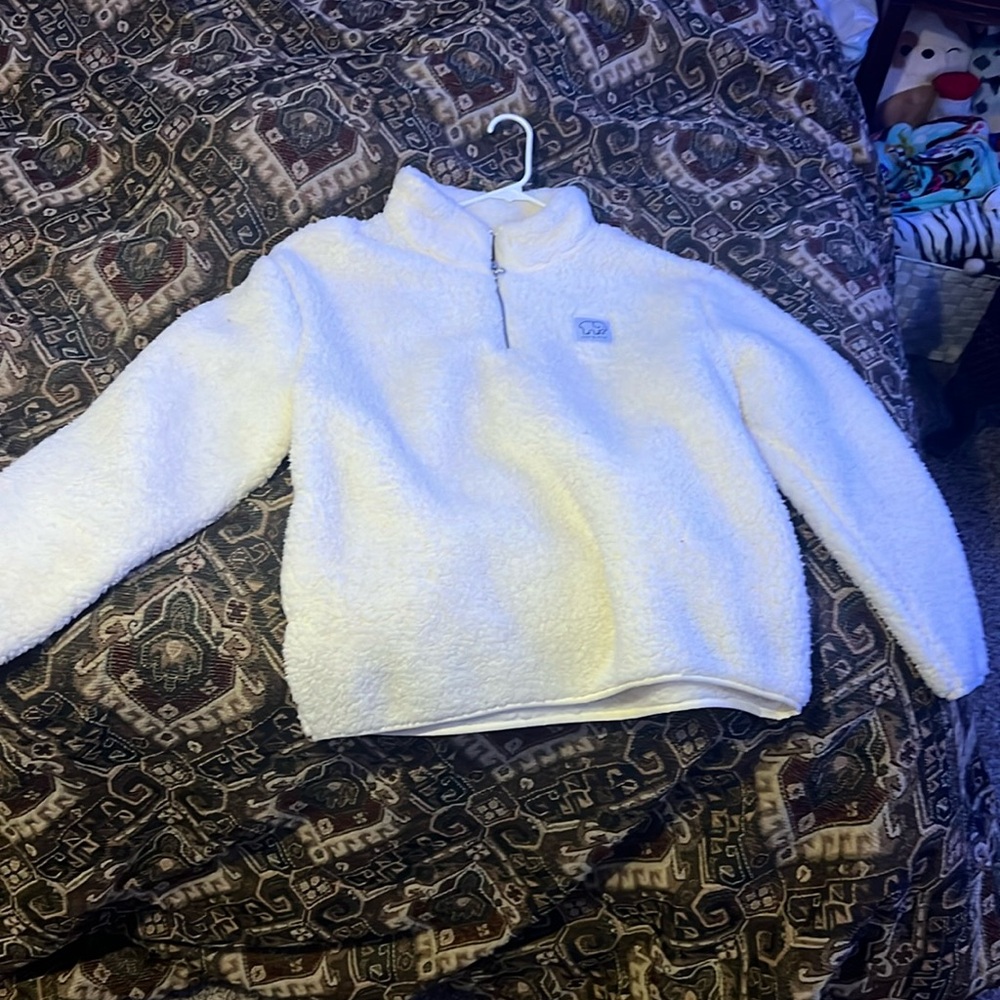 Fuzzy pullover